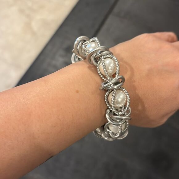 Lia Sophia "Charleston" Matte Silver Tone with Pearls Stretch Bracelet - Picture 4 of 6